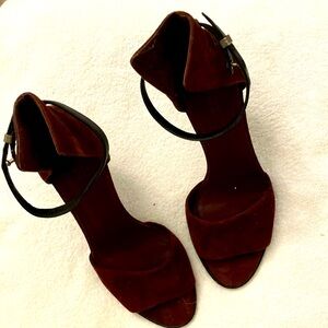 NEW! Italian suede stilettos in beautiful burgundy color.Great condition.